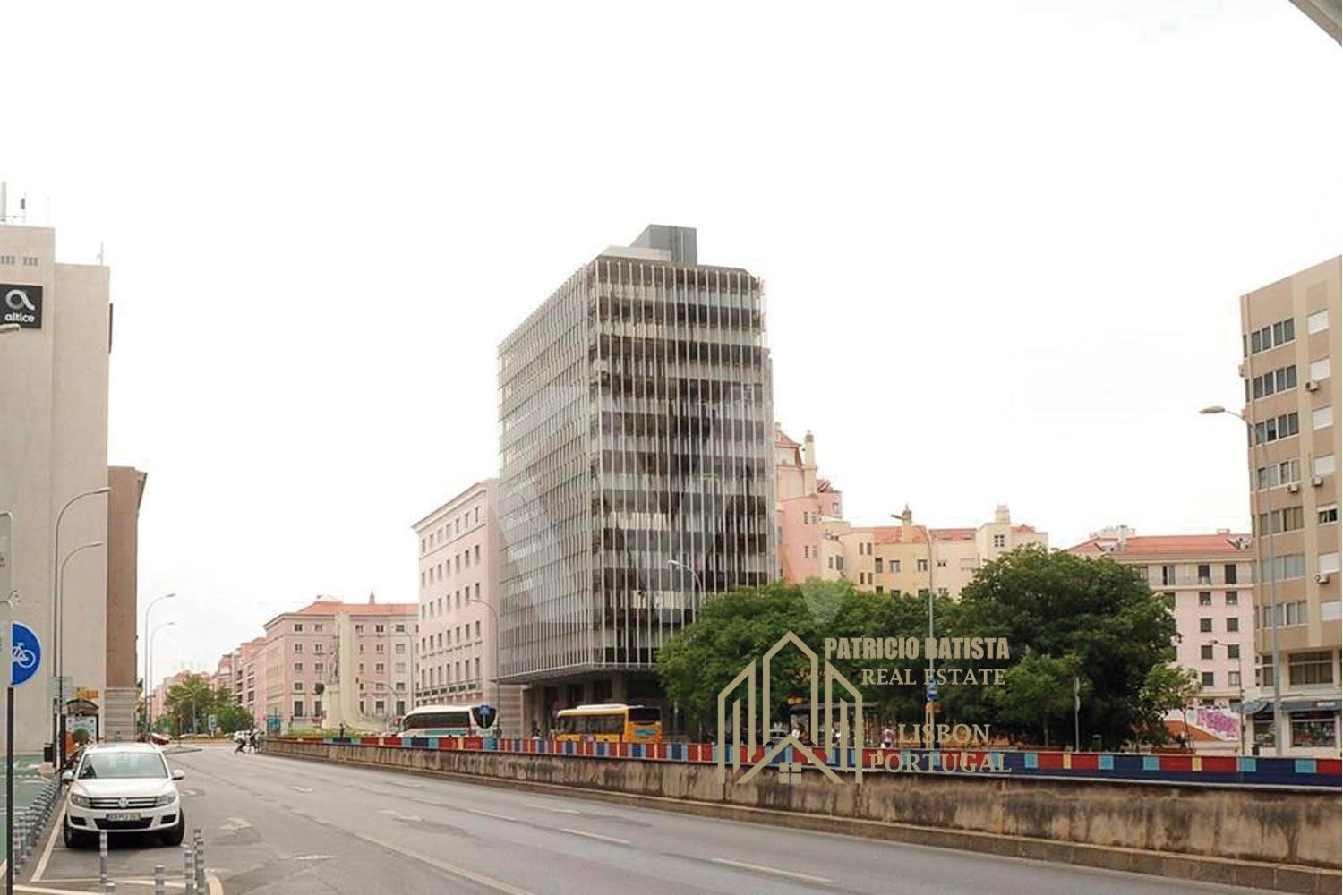 PB Patrício Batista - Areeiro - Prédio de Luxo - Apartamento T4 - Edifício Zona Envolvente